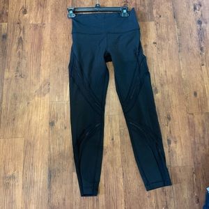 Lulu leggings size 6